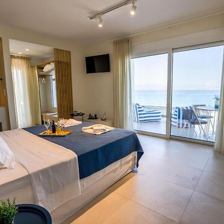 La Mer Bleue Boutique Suite Vrahati Exteriör bild